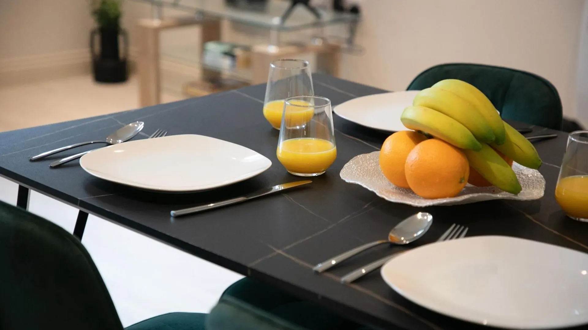 Apartment Ferienwohnung Apt 26, Stylish 1-Br With Soothing Green Tones Leeds