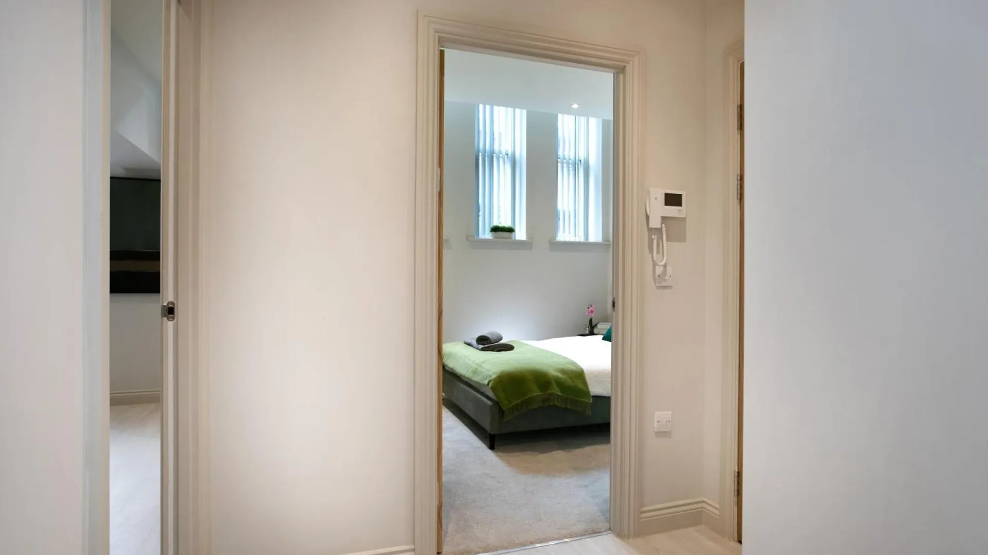 Ferienwohnung Apt 26, Stylish 1-Br With Soothing Green Tones Leeds