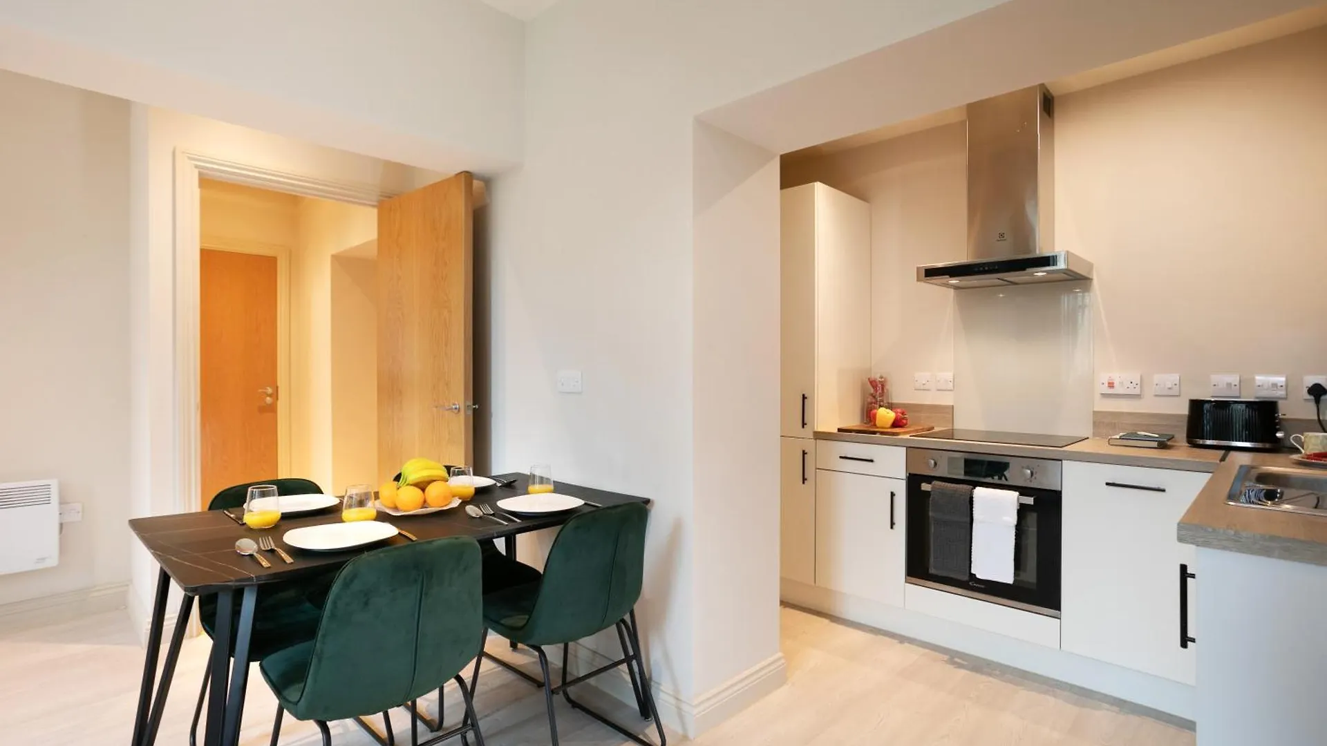 Ferienwohnung Apt 26, Stylish 1-Br With Soothing Green Tones Leeds  Apartment Leeds (West Yorkshire)